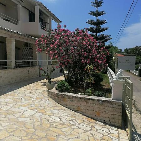 Makis Apartments أريلاز المظهر الخارجي الصورة