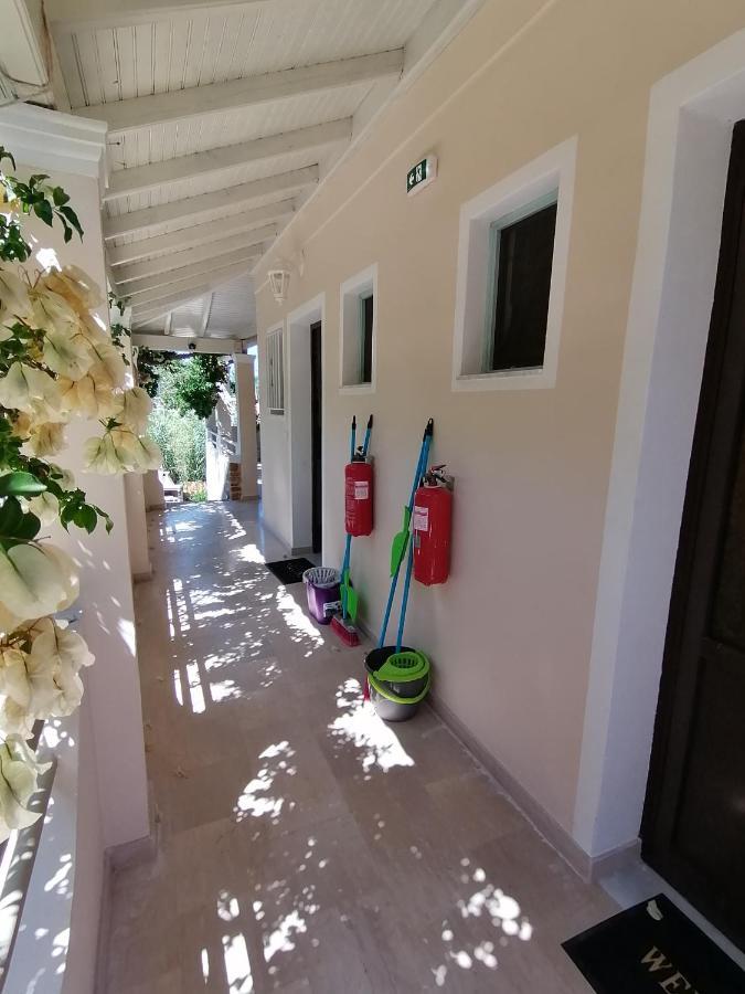 Makis Apartments أريلاز المظهر الخارجي الصورة