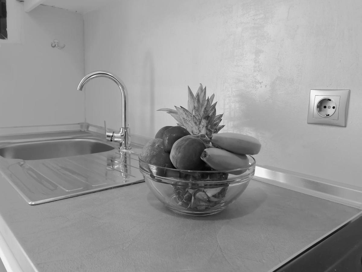 Makis Apartments أريلاز المظهر الخارجي الصورة