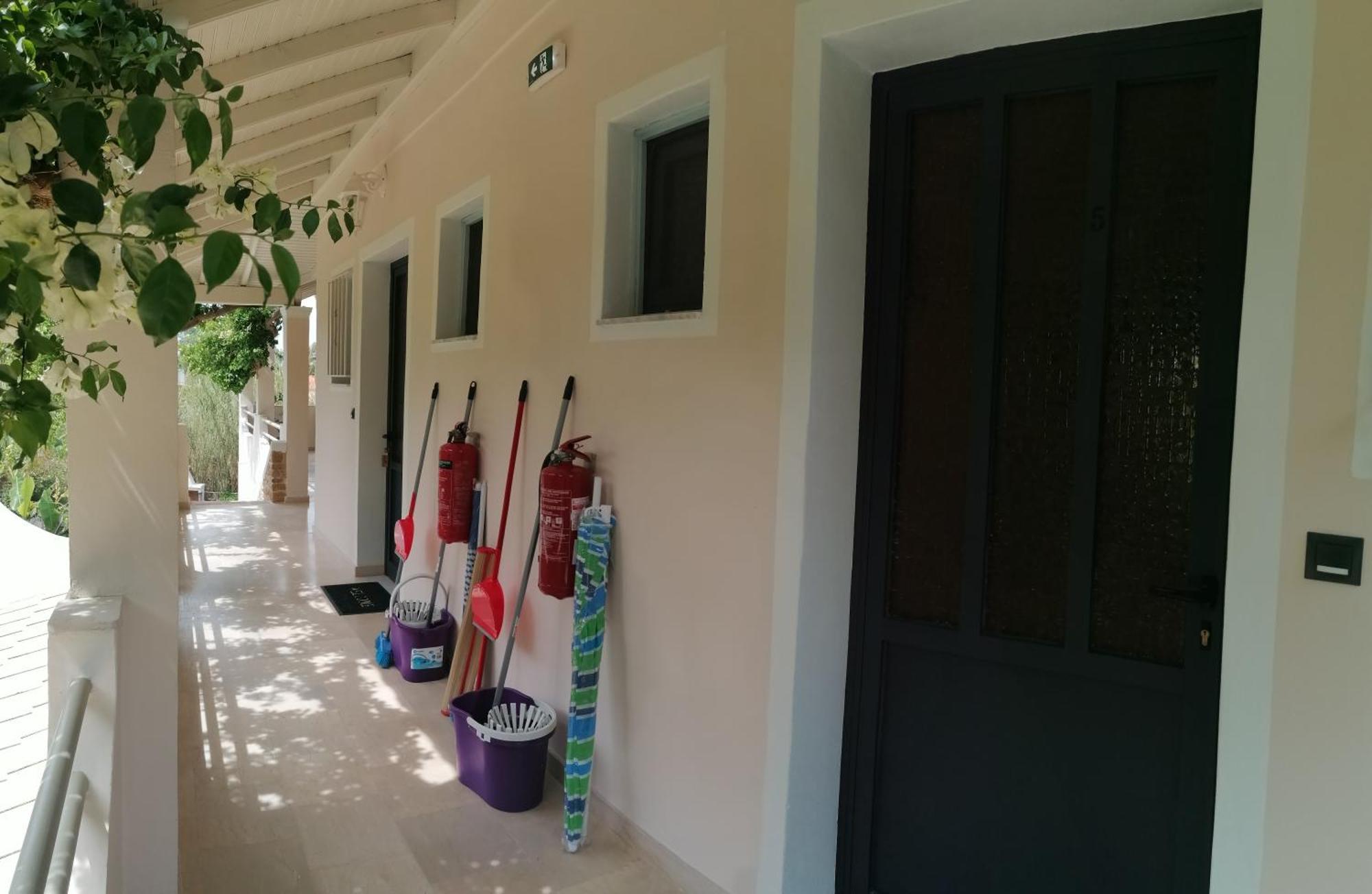 Makis Apartments أريلاز المظهر الخارجي الصورة